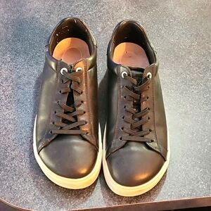 BIRKENSTOCK BEND SNEAKER BLACK LEATHER LIKE NEW / EUC NARROW/REGULAR SIZE 40/9